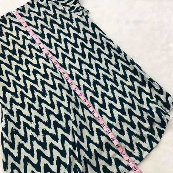 LuLaRoe Classic T green and cream chevron pattern size M - Picture 4 of 4